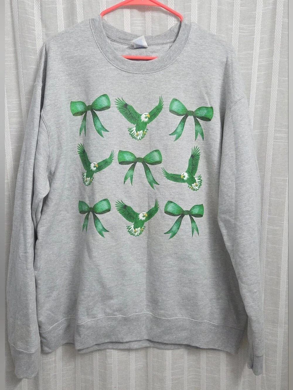 Philadelphia Eagles Swetshirt With coquette bows